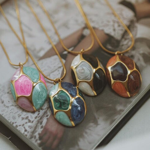 18k Gold-plated Clavicle Chain With A Stainless Steel Oil-drop Oval Pendant